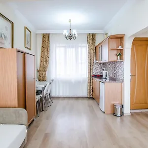rezervați aici